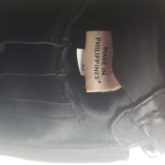 Coach Colette  Women's Smooth Leather Large Zip Top Black Wristlet - Picture 7 of 8